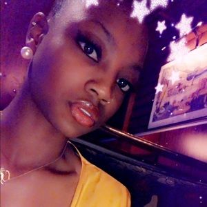 Meet your Posher, Deandra